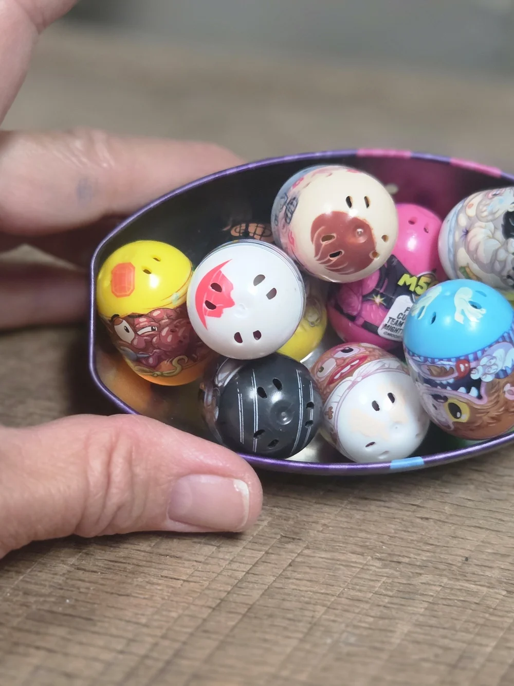 Mighty Beanz Beach Crab Incl. 10 Mini Beanz. ~ Bin S
